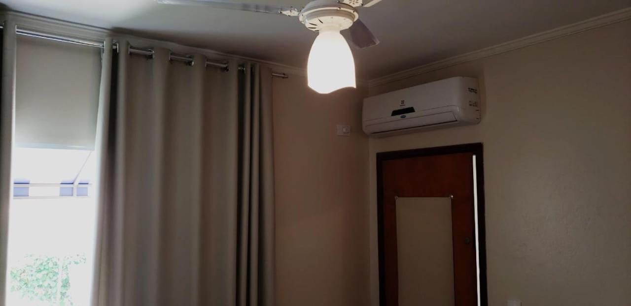 Suites Ambiente Familiar -Prox Do Thermas Águas de São Pedro Ruang foto